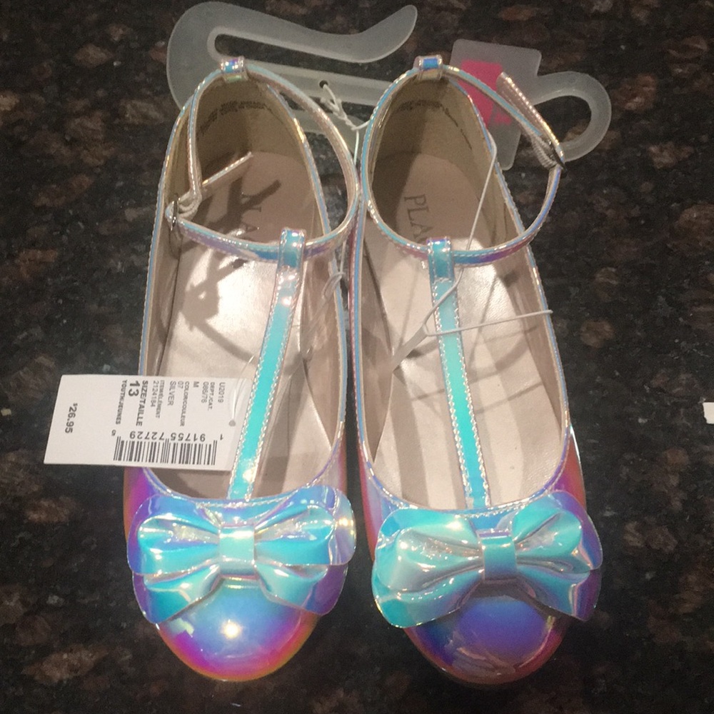 Girls shoes.